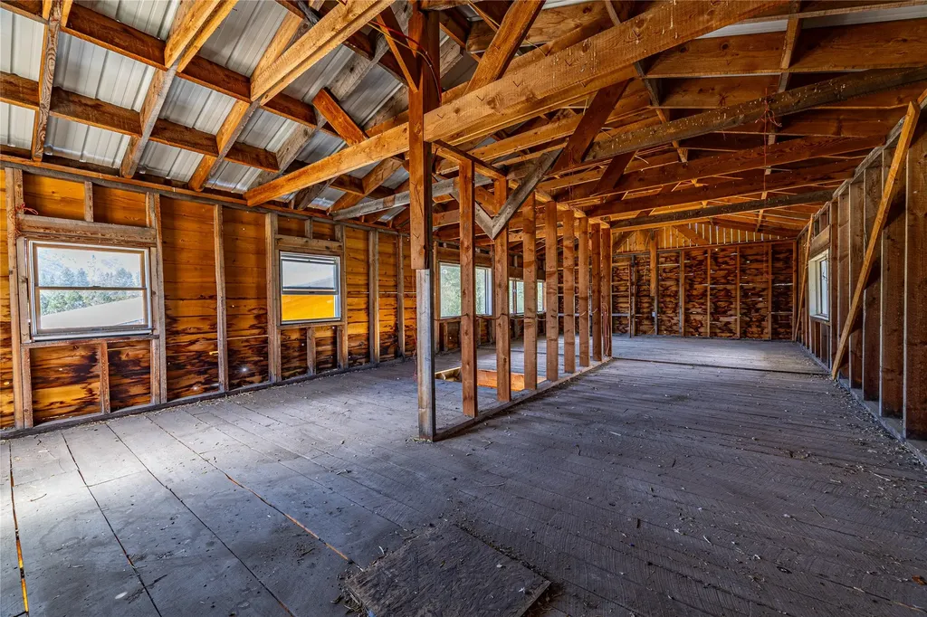 153 Dutch Hill Road Hamilton MT 59840