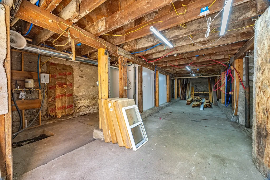 153 Dutch Hill Road Hamilton MT 59840