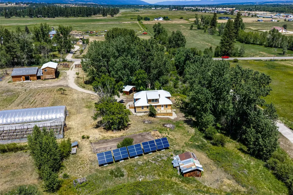 153 Dutch Hill Road Hamilton MT 59840
