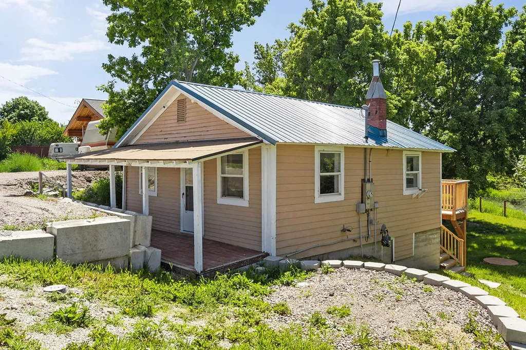 1332 7th Street W Kalispell MT 59901