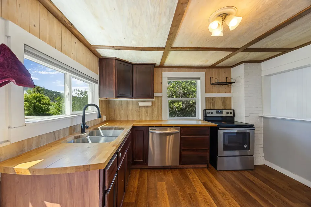 1332 7th Street W Kalispell MT 59901