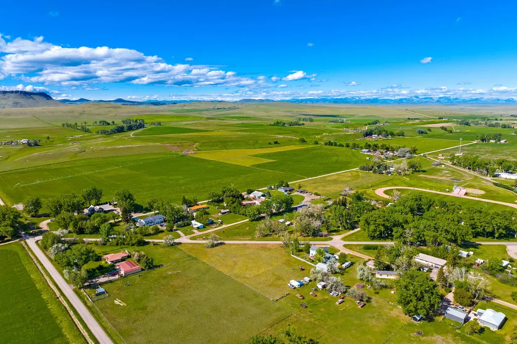 115 Sequist Street Simms MT 59477