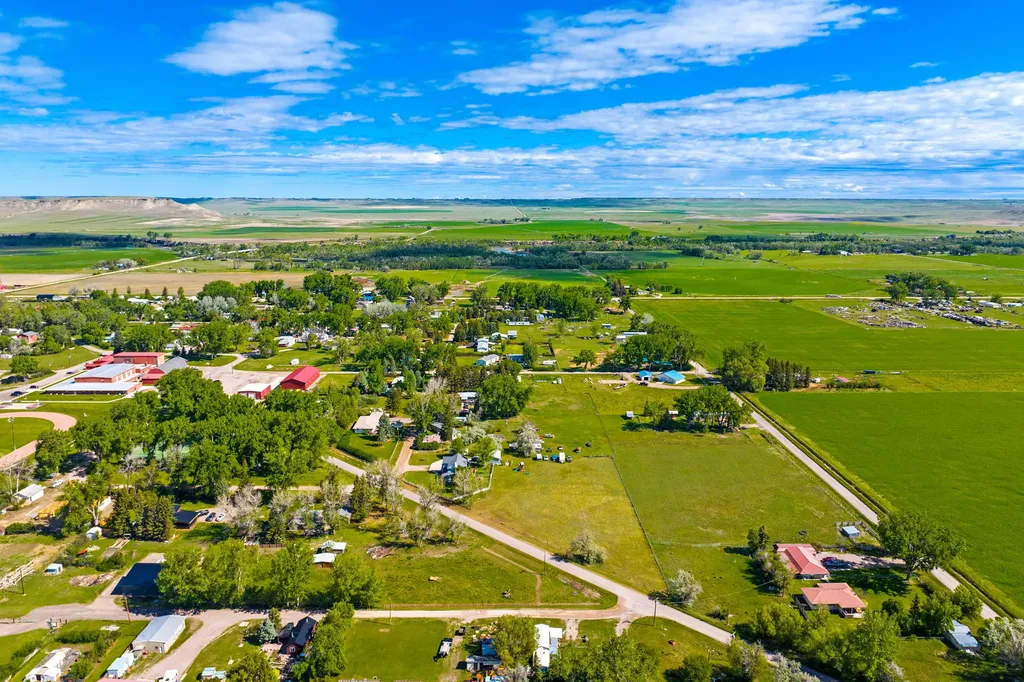 115 Sequist Street Simms MT 59477