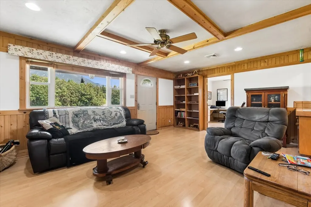 1685 Mt Highway 206 Columbia Falls MT 59912
