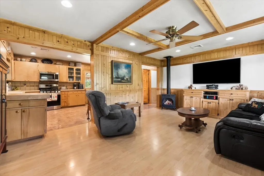 1685 Mt Highway 206 Columbia Falls MT 59912
