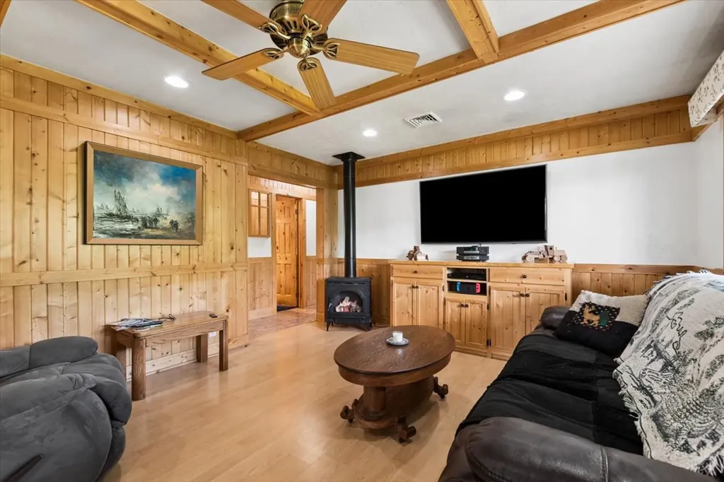 1685 Mt Highway 206 Columbia Falls MT 59912
