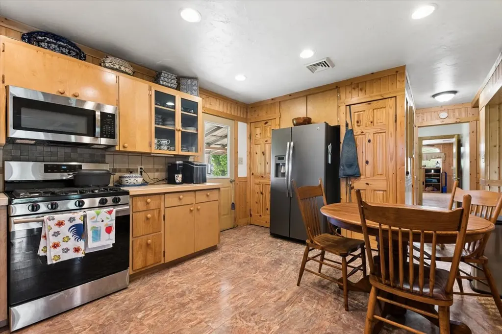 1685 Mt Highway 206 Columbia Falls MT 59912