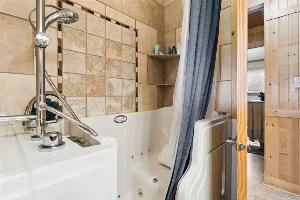 1685 Mt Highway 206 Columbia Falls MT 59912