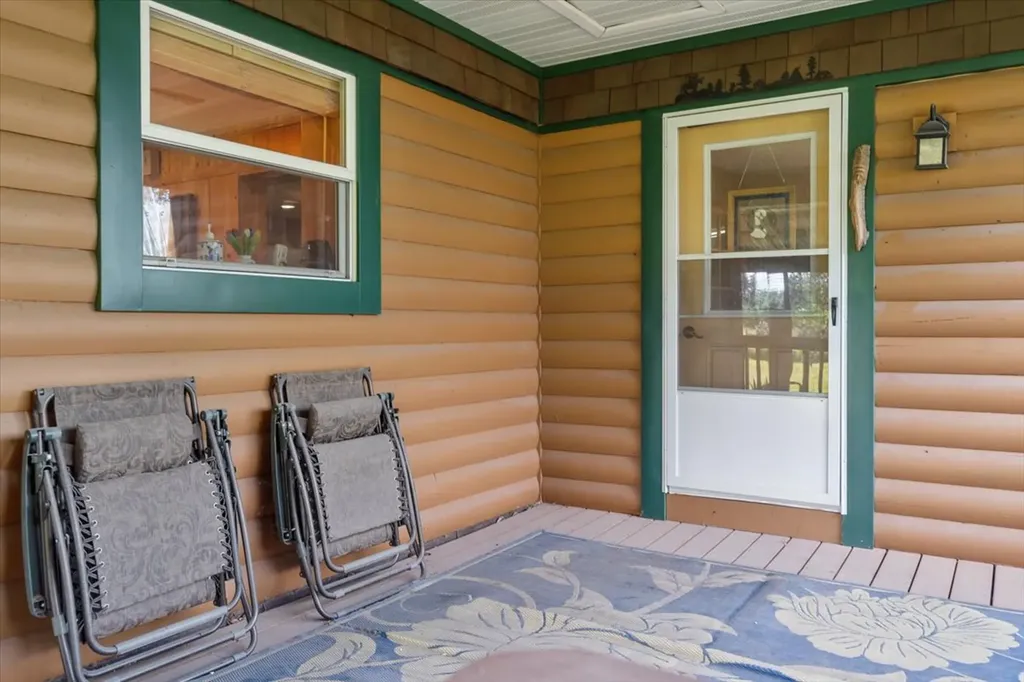 1685 Mt Highway 206 Columbia Falls MT 59912