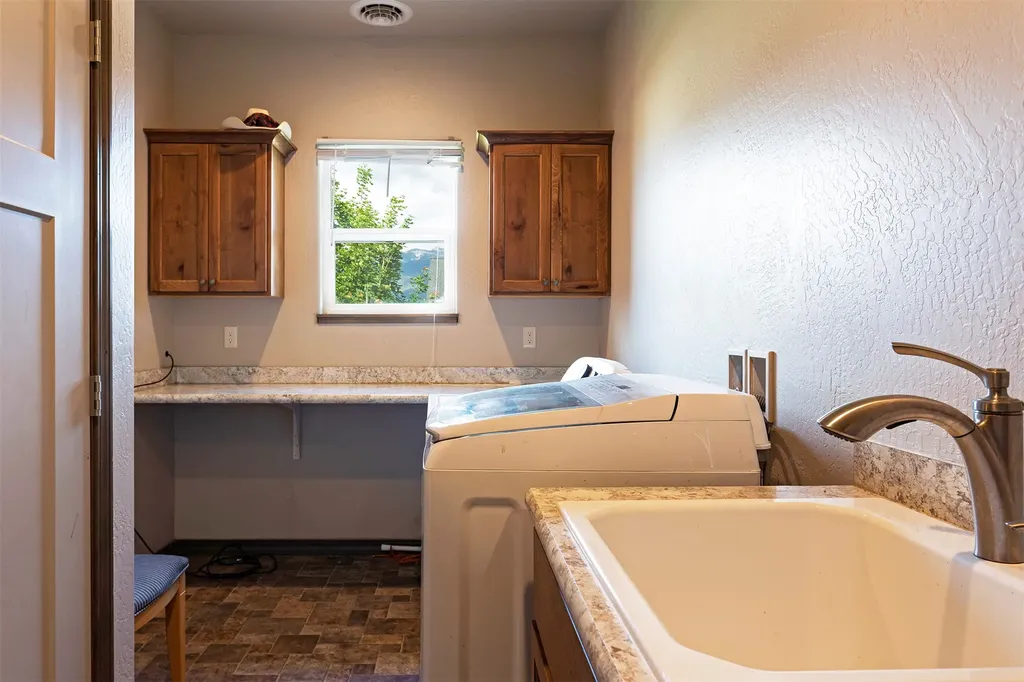3541 Hitching Post Lane Stevensville MT 59870