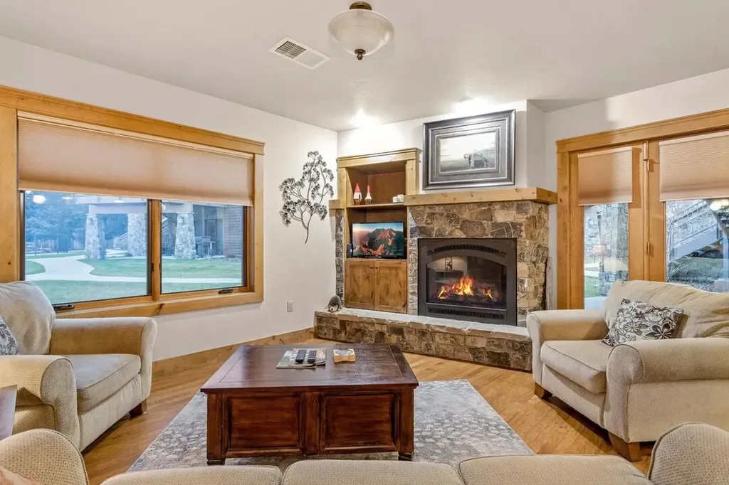 105 Oliver Lane Bigfork MT 59911