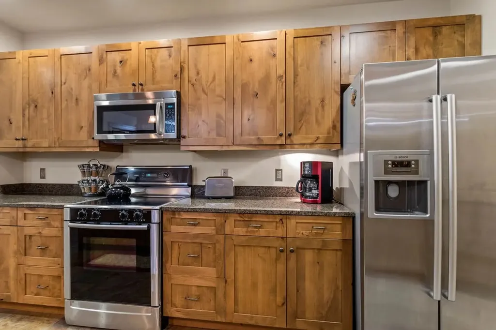 105 Oliver Lane Bigfork MT 59911