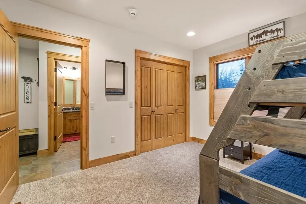 105 Oliver Lane Bigfork MT 59911