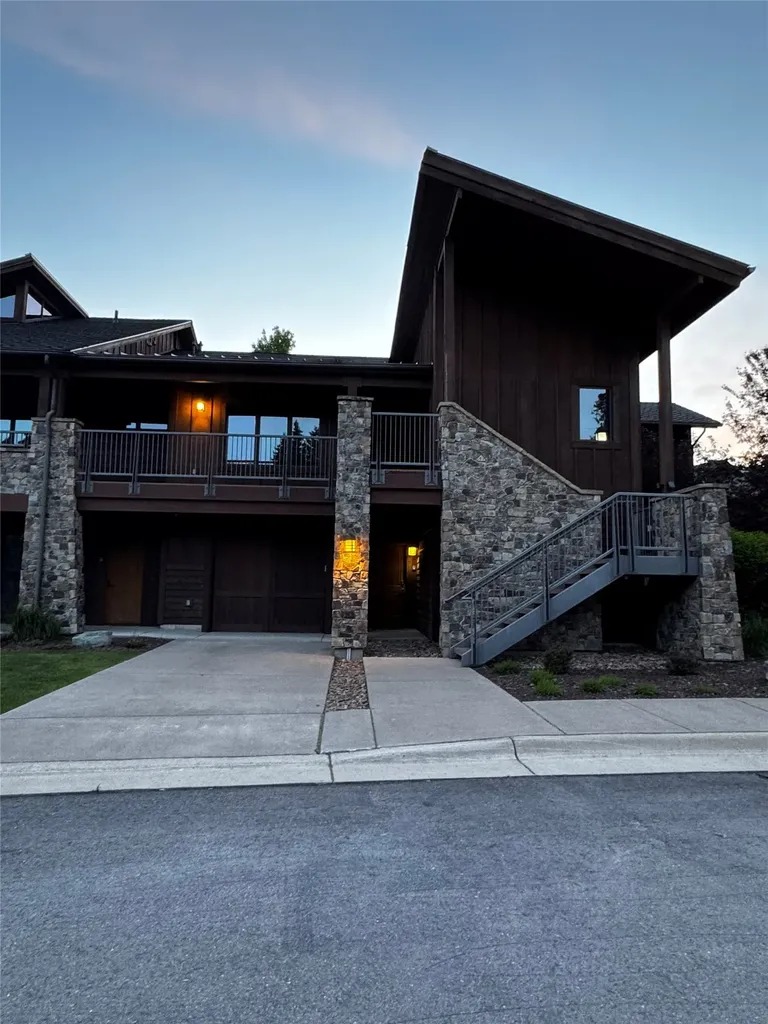 105 Oliver Lane Bigfork MT 59911