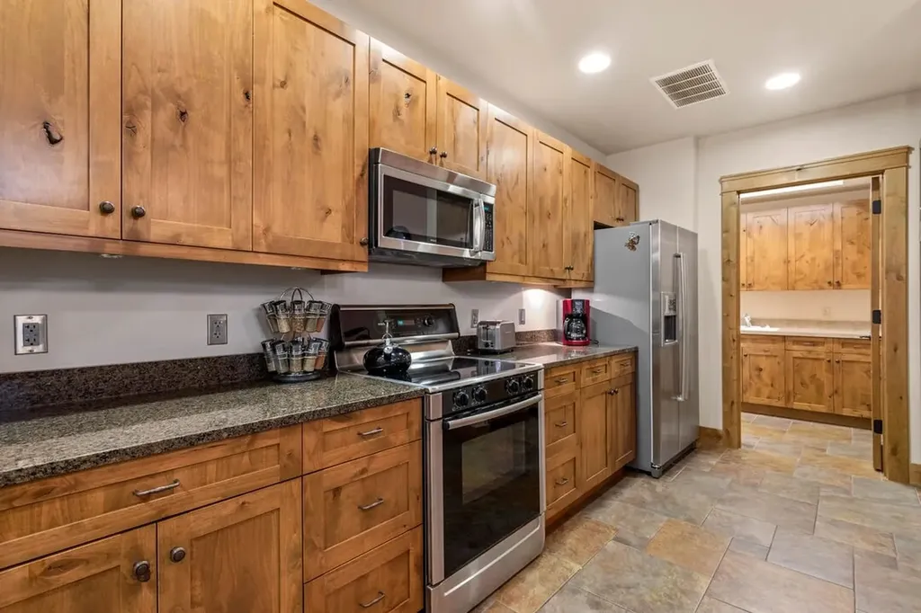 105 Oliver Lane Bigfork MT 59911