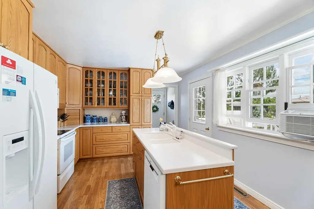907 Birch Street Helena MT 59601