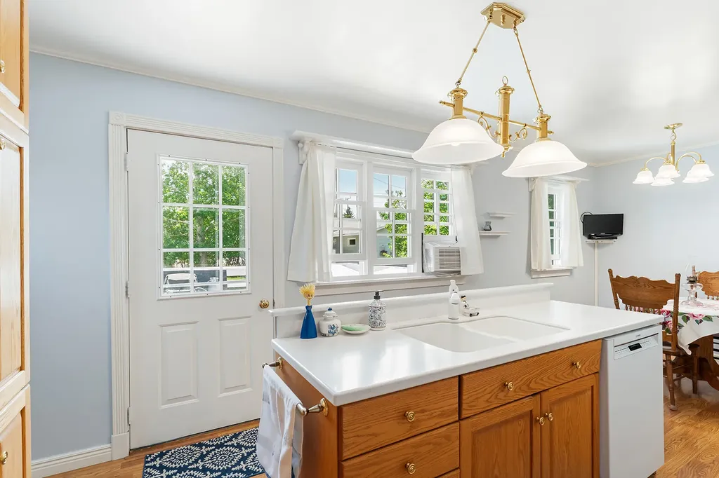 907 Birch Street Helena MT 59601