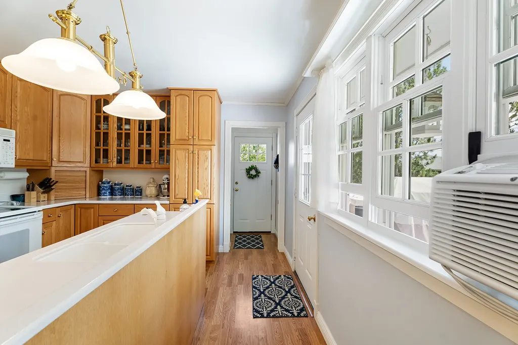907 Birch Street Helena MT 59601