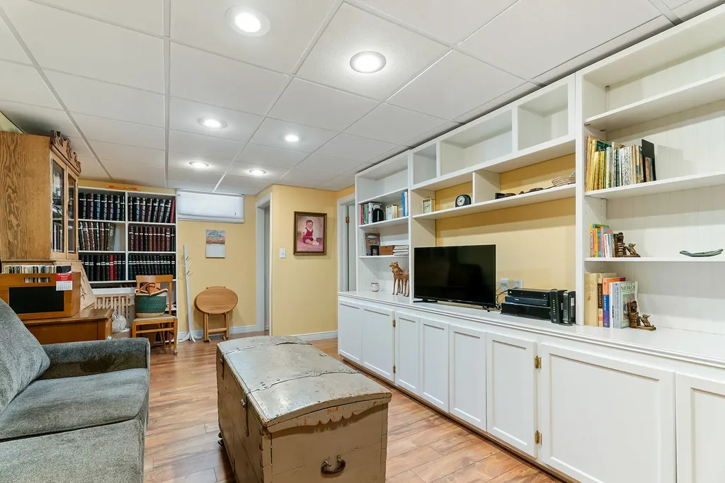 907 Birch Street Helena MT 59601