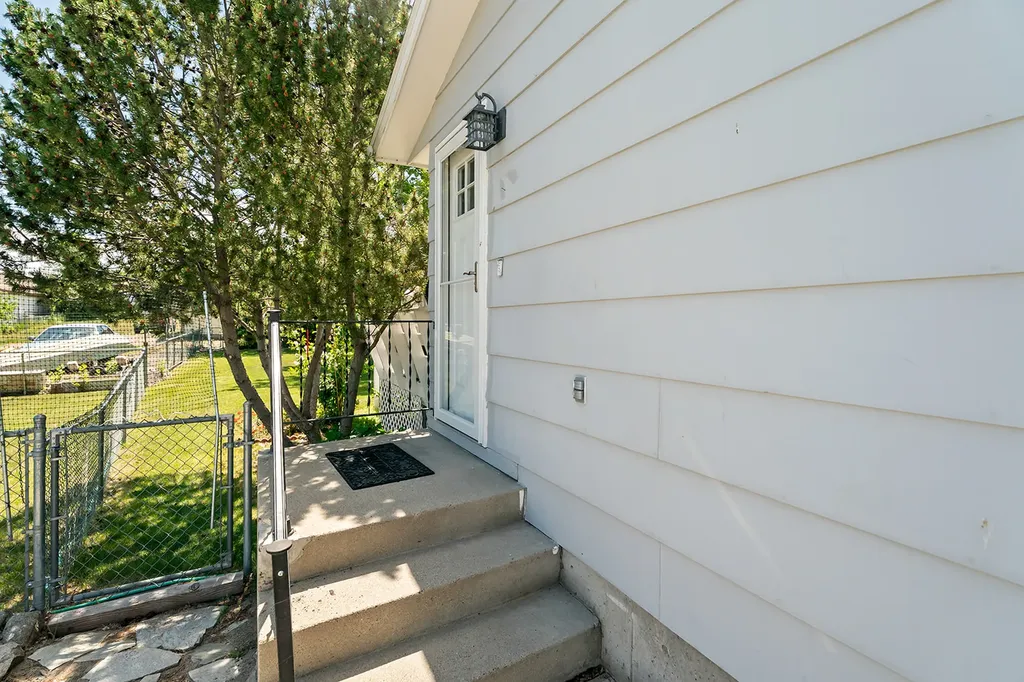 907 Birch Street Helena MT 59601