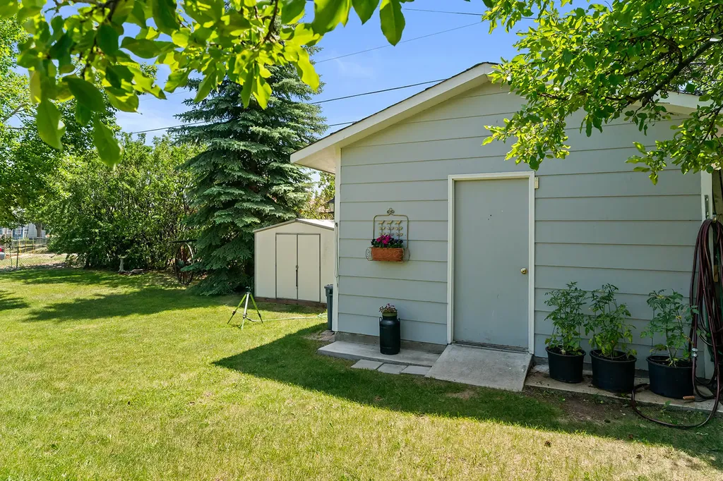 907 Birch Street Helena MT 59601