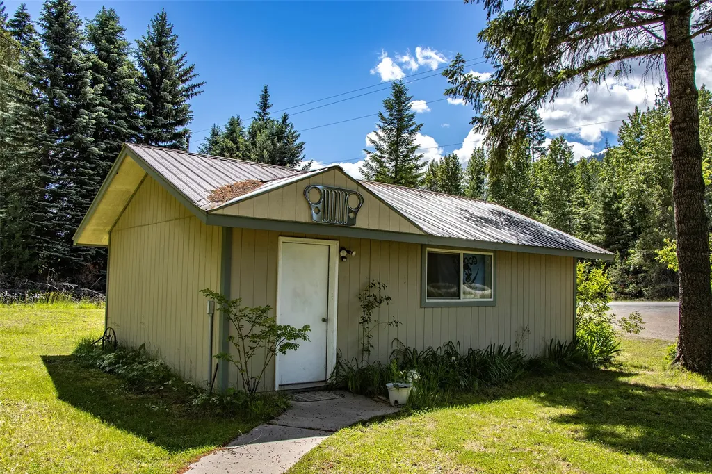 2 Rose Woods Lane Noxon MT 59853