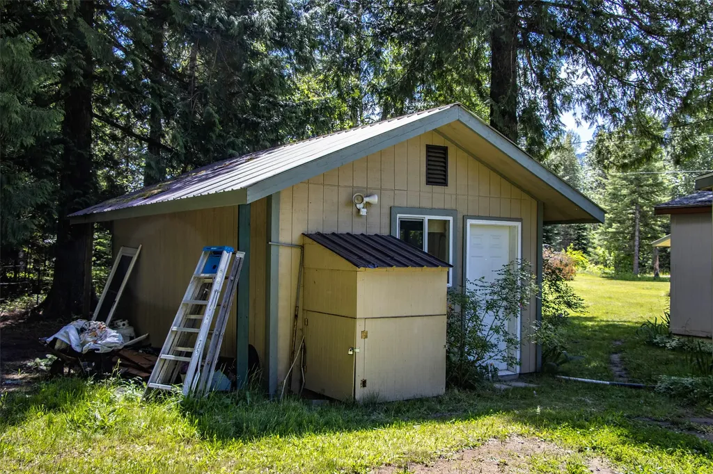 2 Rose Woods Lane Noxon MT 59853