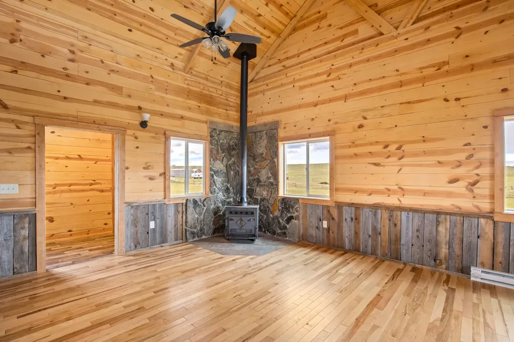 7985 N Cottonwood Drive Augusta MT 59410