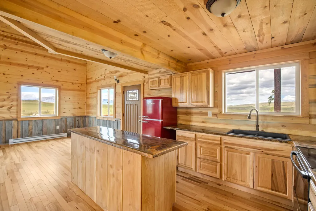 7985 N Cottonwood Drive Augusta MT 59410