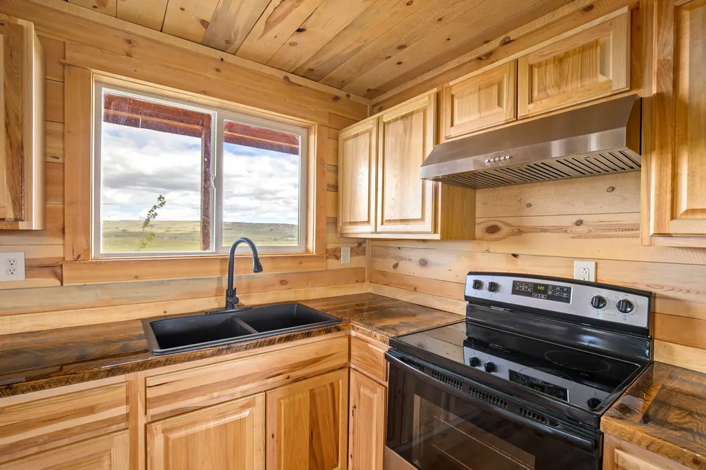 7985 N Cottonwood Drive Augusta MT 59410