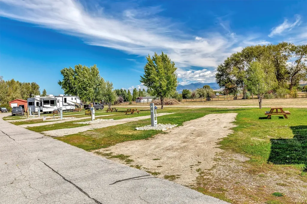 815 Us Highway 93 S Hamilton MT 59840