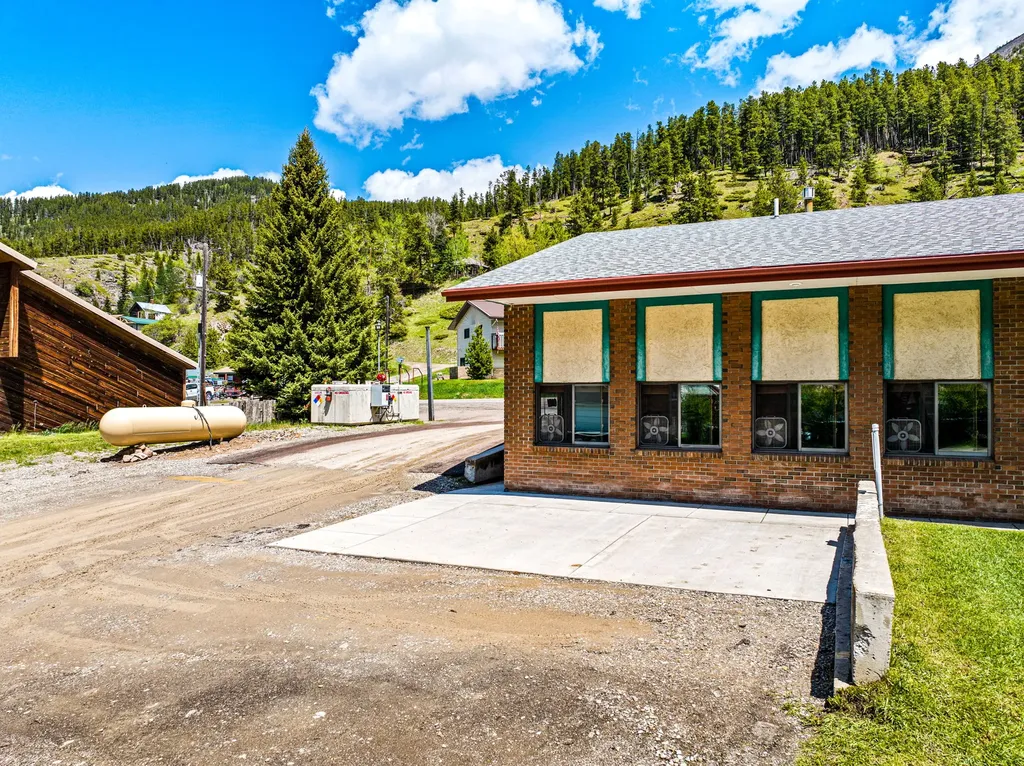 320 N Main Street Neihart MT 59465