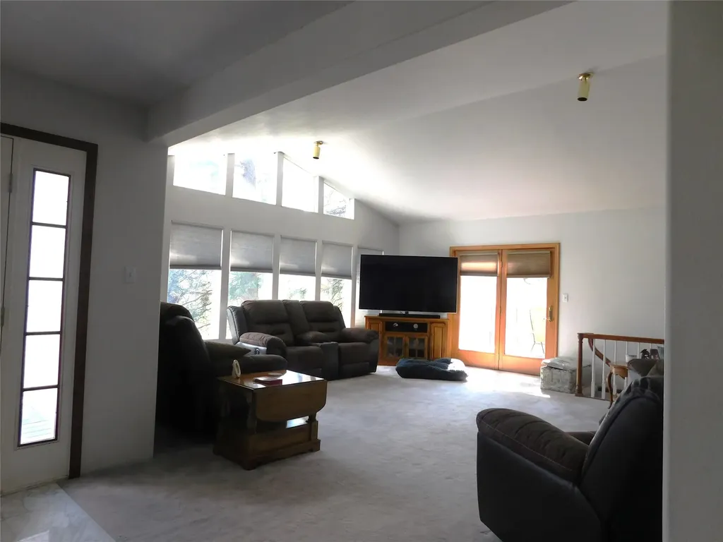382 Sweathouse Creek Road Victor MT 59875