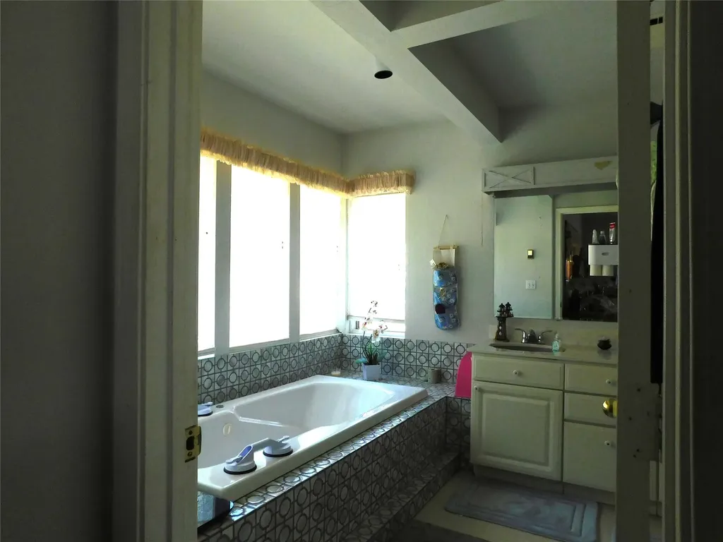 382 Sweathouse Creek Road Victor MT 59875
