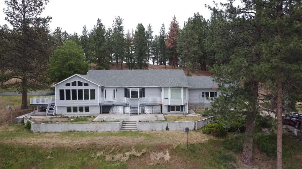 382 Sweathouse Creek Road Victor MT 59875