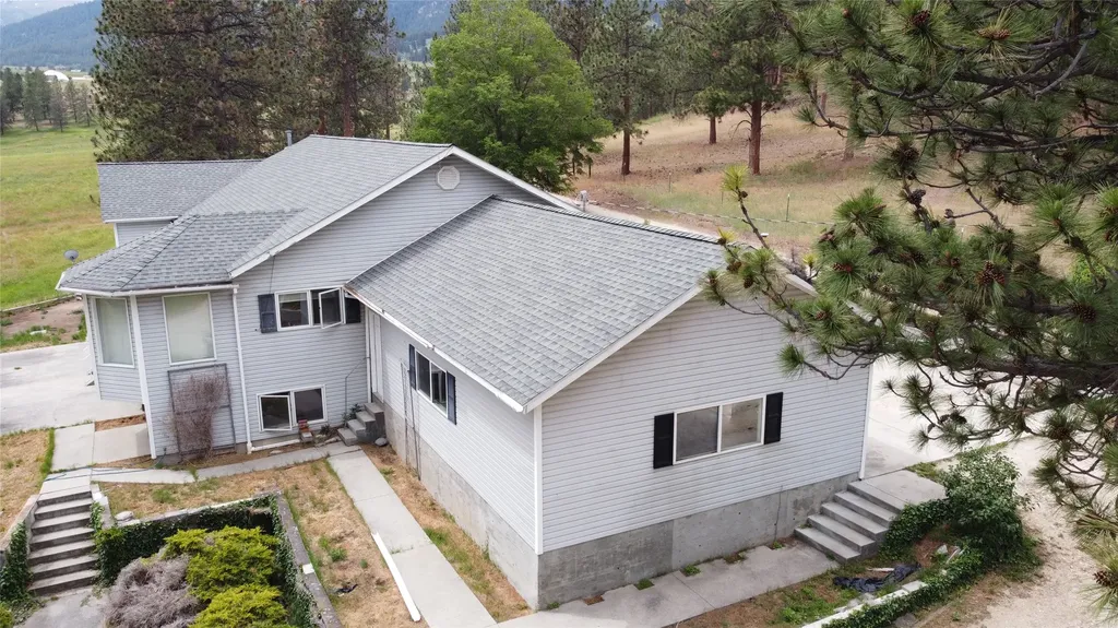 382 Sweathouse Creek Road Victor MT 59875