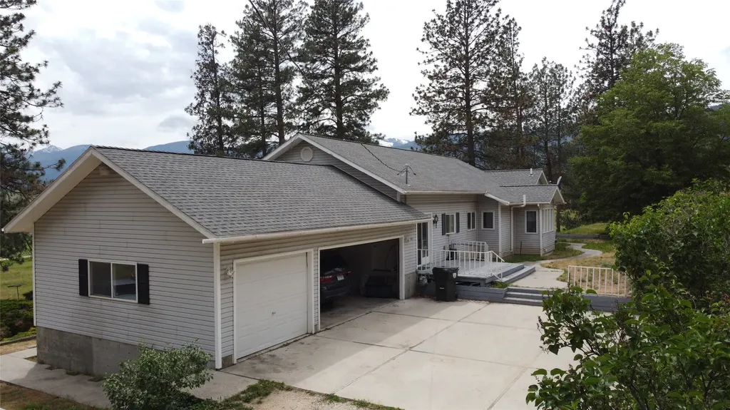 382 Sweathouse Creek Road Victor MT 59875