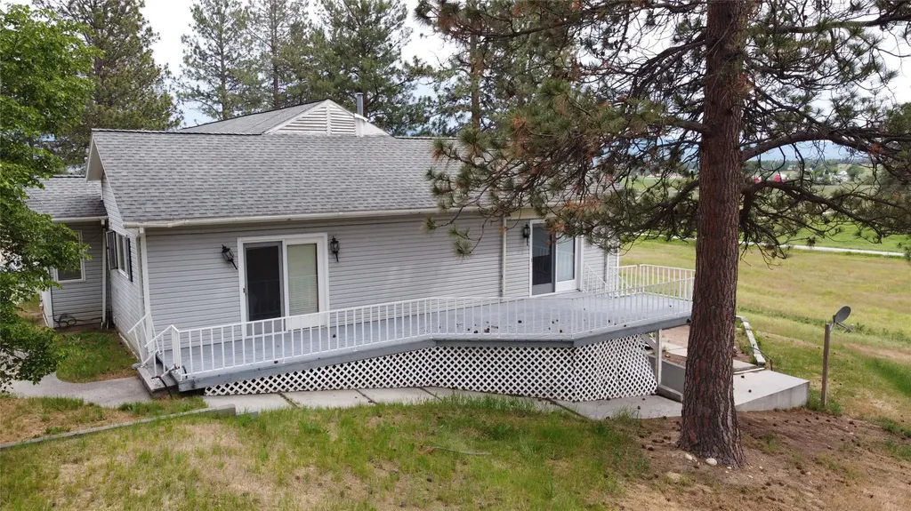 382 Sweathouse Creek Road Victor MT 59875
