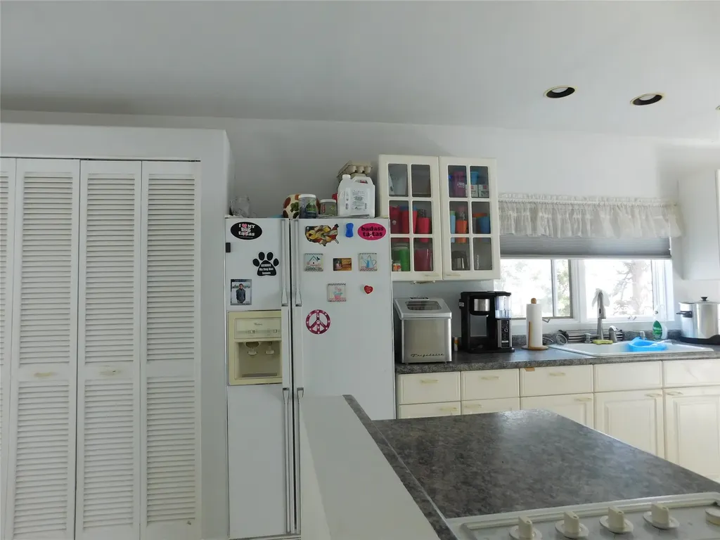 382 Sweathouse Creek Road Victor MT 59875