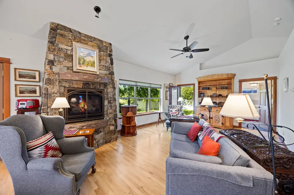 38 Gage Terrace Bigfork MT 59911