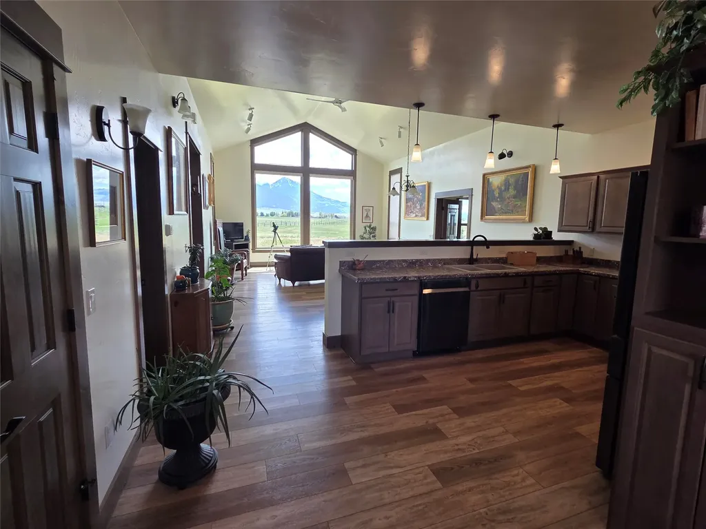 34 Obsidian Road Livingston MT 59047