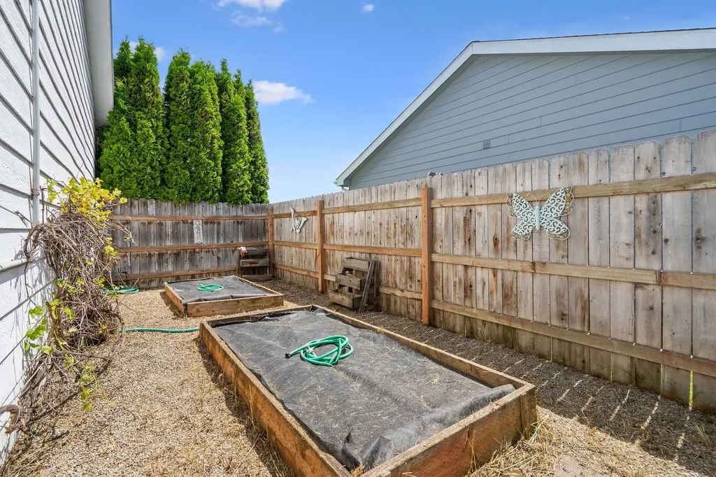 1415 Klondyke Loop Somers MT 59932