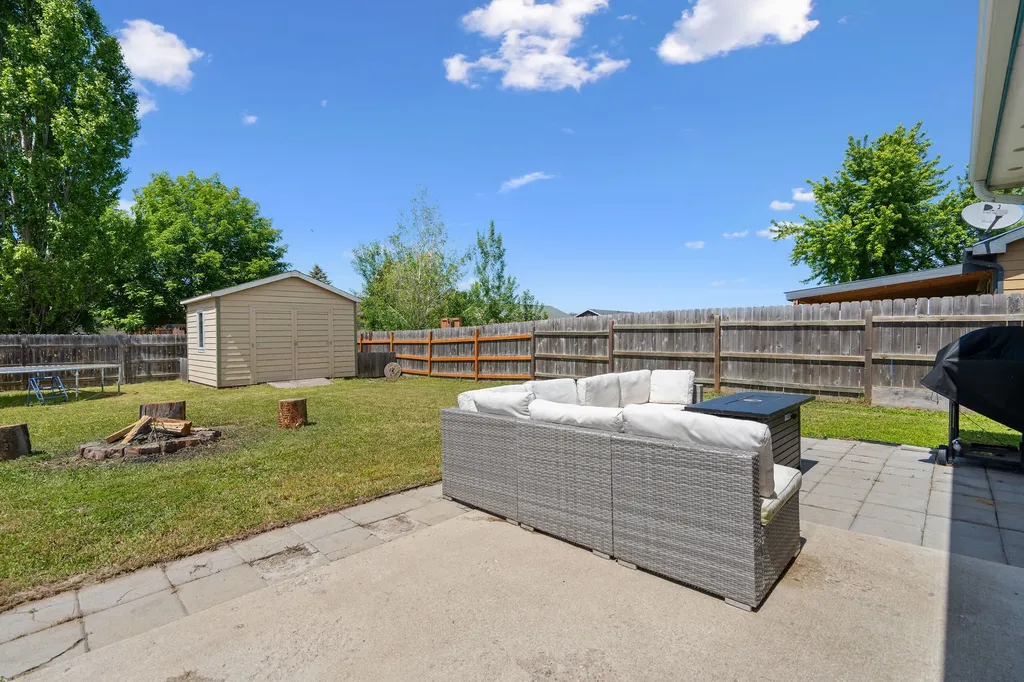 1415 Klondyke Loop Somers MT 59932
