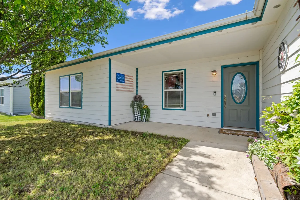 1415 Klondyke Loop Somers MT 59932