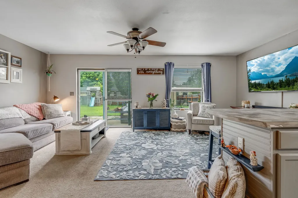 1415 Klondyke Loop Somers MT 59932