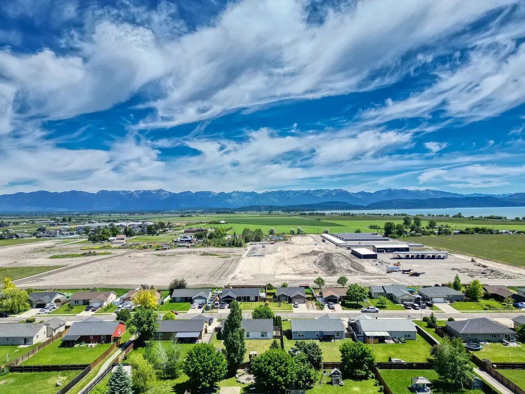 1415 Klondyke Loop Somers MT 59932