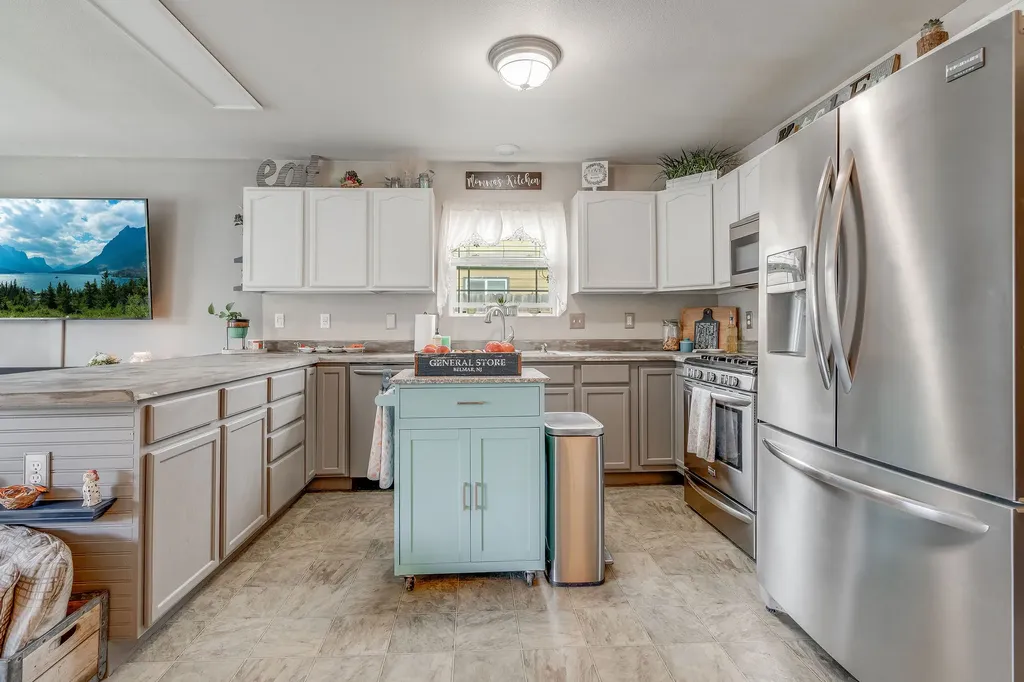 1415 Klondyke Loop Somers MT 59932