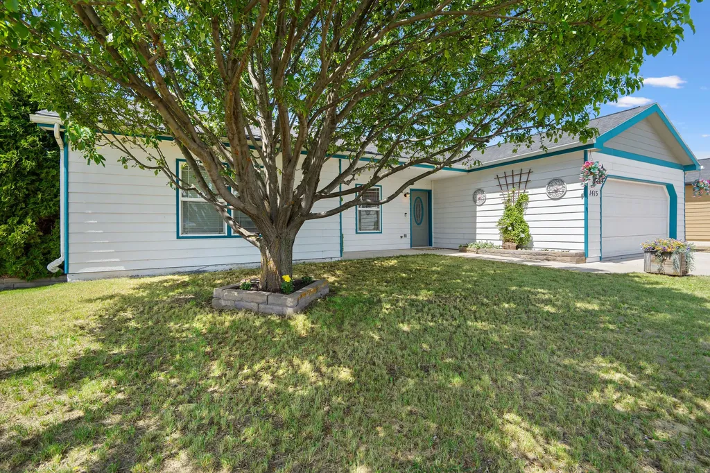 1415 Klondyke Loop Somers MT 59932
