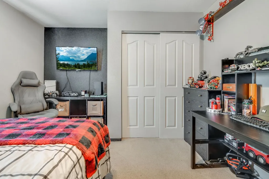 1415 Klondyke Loop Somers MT 59932