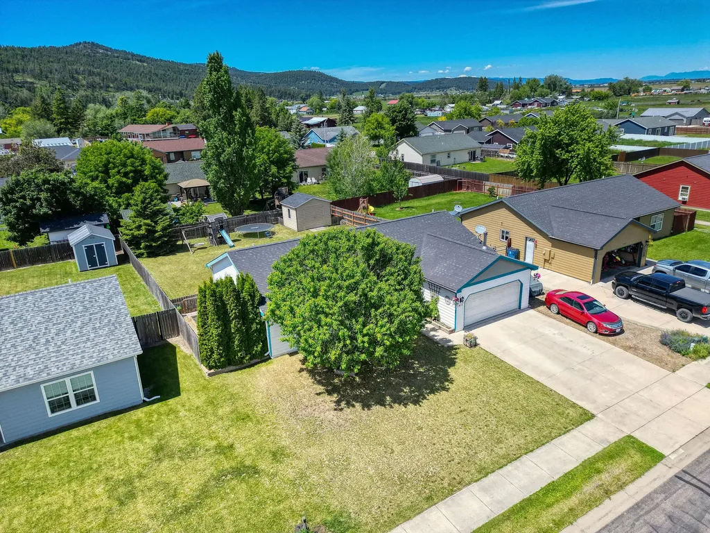 1415 Klondyke Loop Somers MT 59932